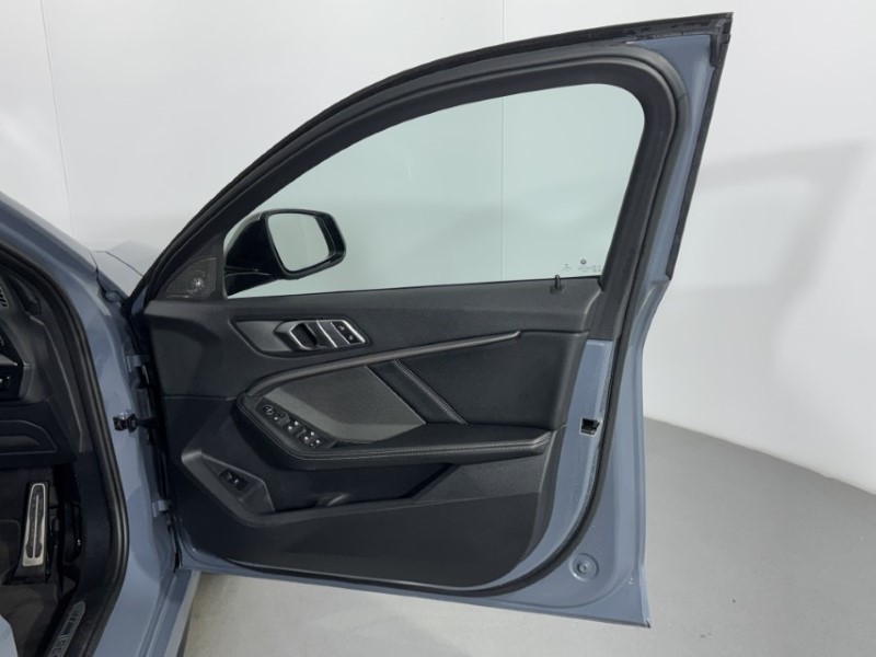 2022 (71) BMW 1 SERIES M135i xDrive 5dr Step Auto 5581761