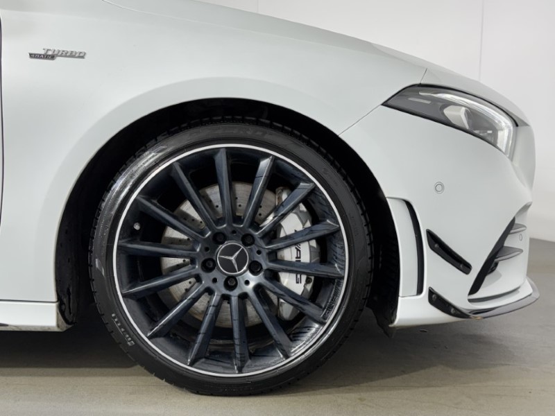 2020 (70) MERCEDES-BENZ A CLASS A35 4Matic Premium Plus 5dr Auto 5622211