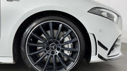 2020 (70) MERCEDES-BENZ A CLASS A35 4Matic Premium Plus 5dr Auto 5622211