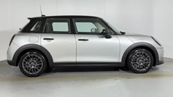 2025 (25) MINI COOPER 2.0 S Classic 5dr Auto 5590838