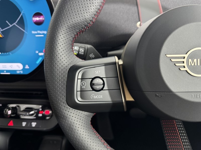 2025 (75) MINI ACEMAN 160kW SE Sport 54kWh 5dr Auto 5604207