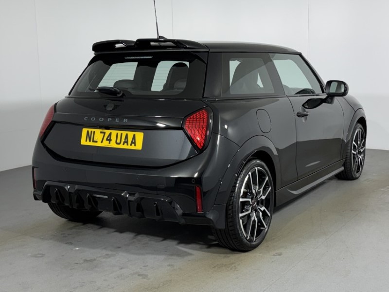 2024 (74) MINI COOPER 1.5 C Sport 3dr Auto 5580731