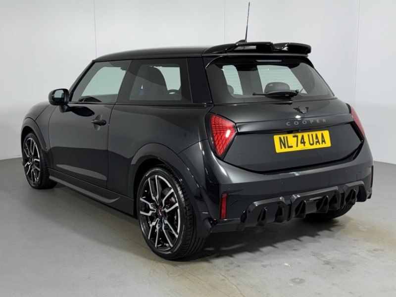2024 (74) MINI COOPER 1.5 C Sport 3dr Auto 5580729