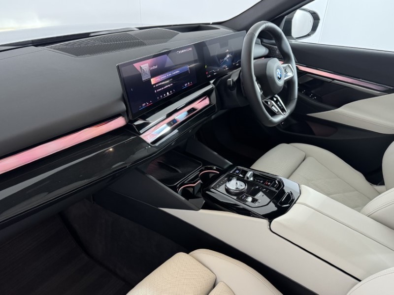 2025 (75) BMW I5 250kW eDrive40 M Sport Pro 84kWh 5dr Auto 5588217