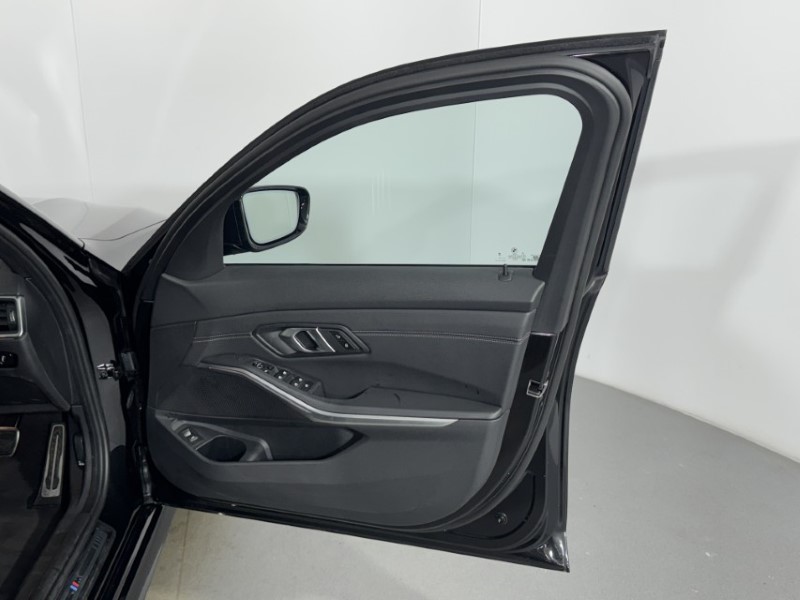 2024 (74) BMW 3 SERIES 320i M Sport 5dr Step Auto 5595099