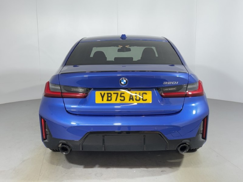 2025 (75) BMW 3 SERIES 320i M Sport 4dr Step Auto 5616550