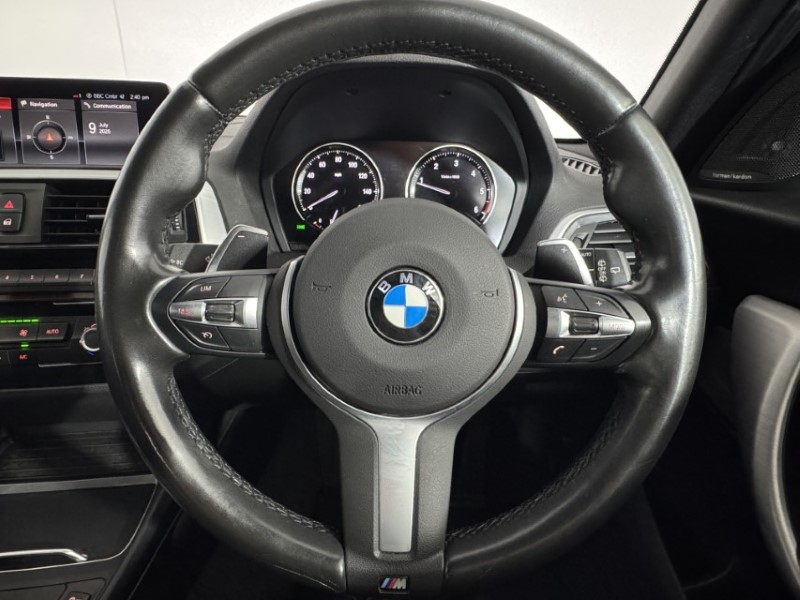 2019 (19) BMW 1 SERIES 120d xDrive M Sport Shadow Ed 5dr Step Auto 5597385