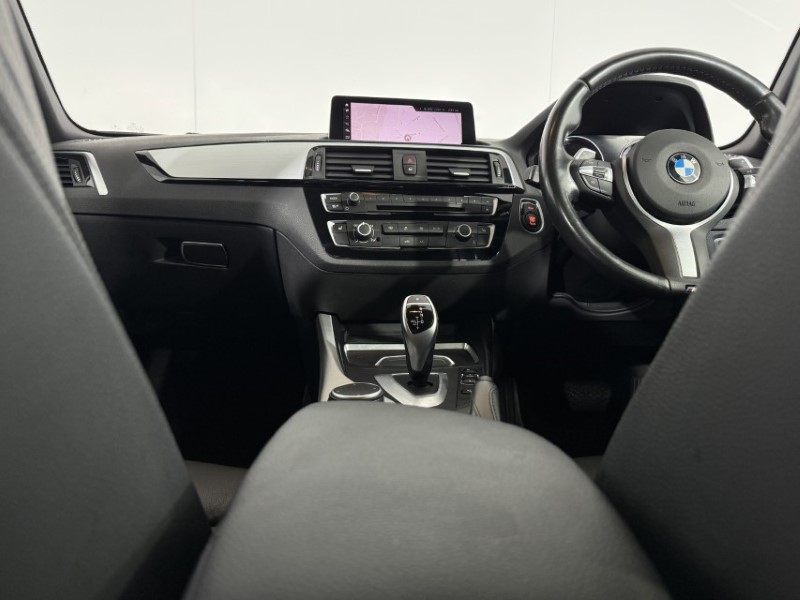 2019 (19) BMW 1 SERIES 120d xDrive M Sport Shadow Ed 5dr Step Auto 5597424