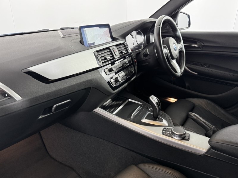 2019 (19) BMW 1 SERIES 120d xDrive M Sport Shadow Ed 5dr Step Auto 5597430