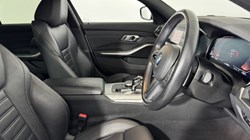 2021 (21) BMW 3 SERIES 330d MHT M Sport 5dr Step Auto 5590970