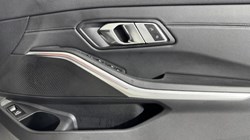 2021 (21) BMW 3 SERIES 330d MHT M Sport 5dr Step Auto 5590975