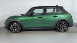 2025 (25) MINI COOPER 1.5 C Exclusive 5dr Auto 5609940