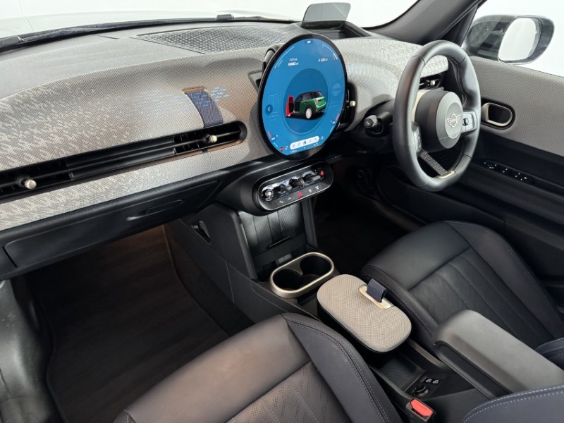 2025 (25) MINI COOPER 1.5 C Exclusive 5dr Auto 5609937
