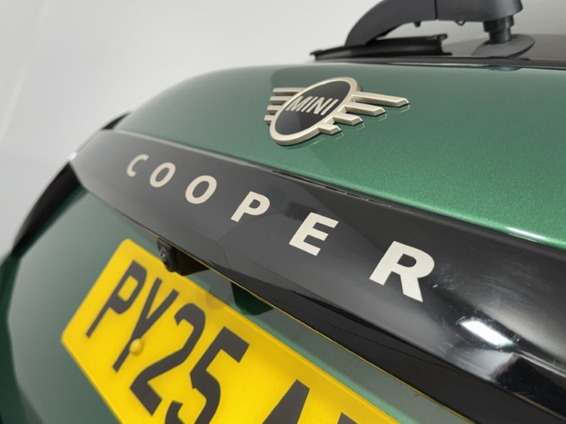 2025 (25) MINI COOPER 1.5 C Exclusive 5dr Auto 5609929