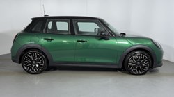 2025 (25) MINI COOPER 1.5 C Exclusive 5dr Auto 5609943