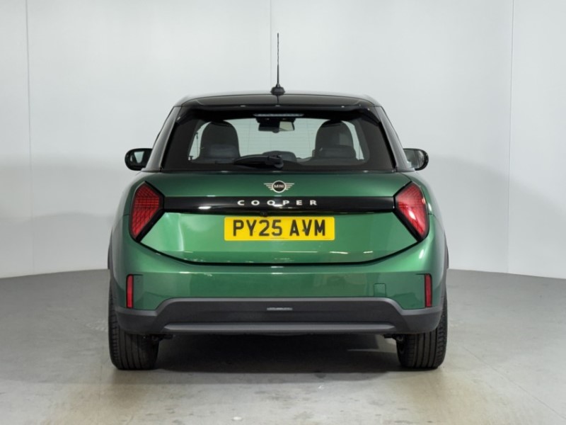 2025 (25) MINI COOPER 1.5 C Exclusive 5dr Auto 5609933