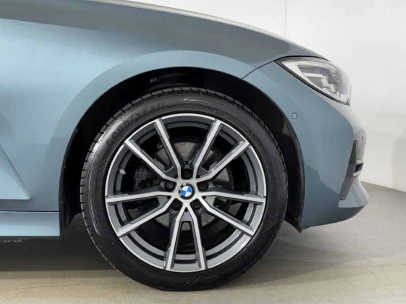 2019 (19) BMW 3 SERIES 320i Sport 4dr Step Auto 5608162
