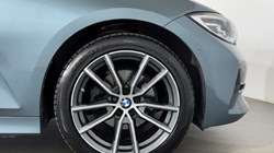 2019 (19) BMW 3 SERIES 320i Sport 4dr Step Auto 5608162