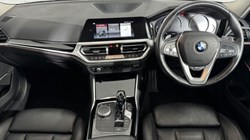 2019 (19) BMW 3 SERIES 320i Sport 4dr Step Auto 5608172