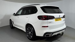 2023 (23) BMW X5 xDrive30d MHT M Sport 5dr Auto 5641329