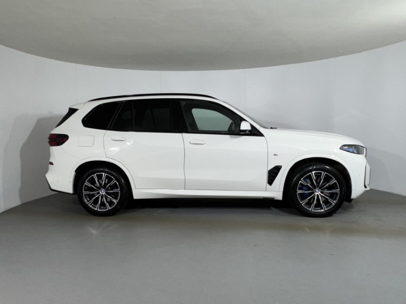 2023 (23) BMW X5 xDrive30d MHT M Sport 5dr Auto 5641331