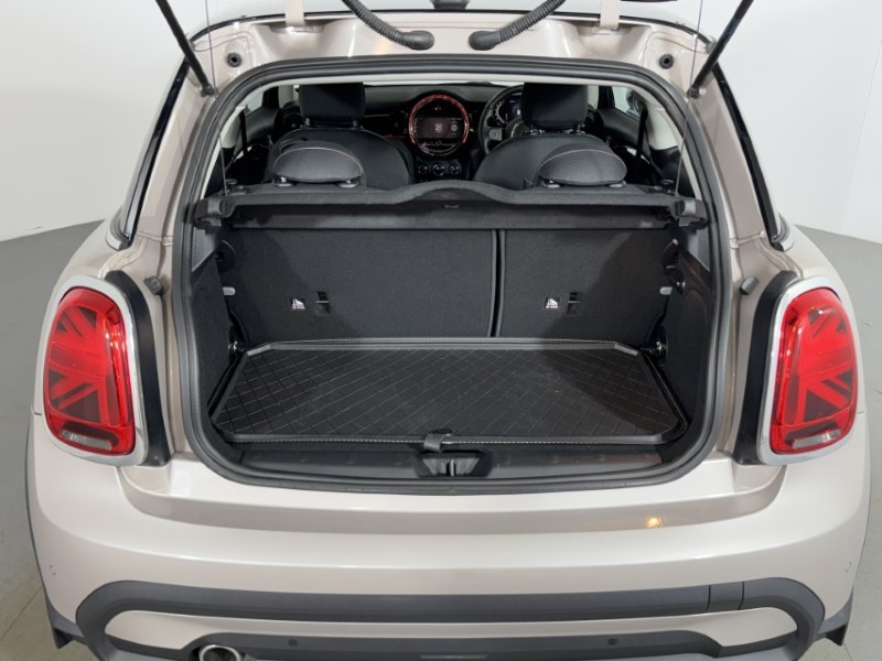 2023 (73) MINI HATCHBACK 1.5 Cooper Classic 3dr Auto 5636488