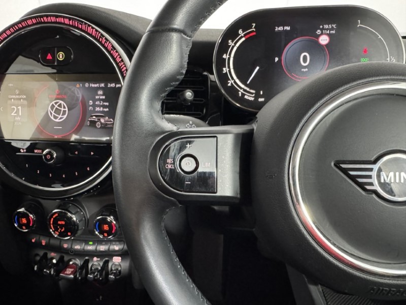 2023 (73) MINI HATCHBACK 1.5 Cooper Classic 3dr Auto 5636460