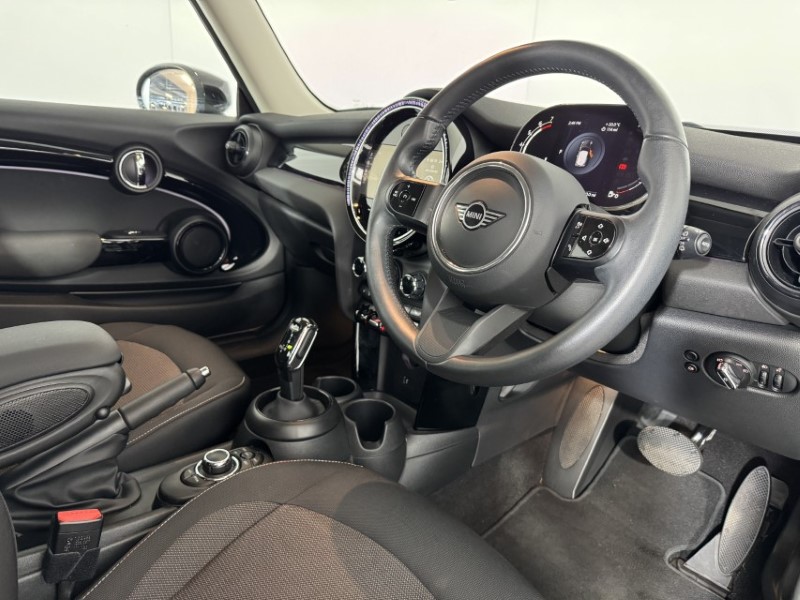 2023 (73) MINI HATCHBACK 1.5 Cooper Classic 3dr Auto 5636471