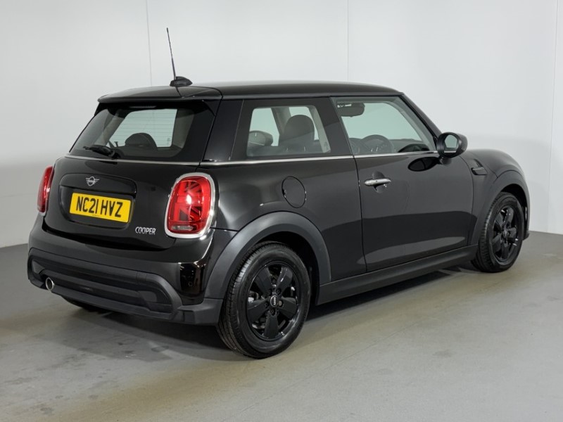 2021 (21) MINI HATCHBACK 1.5 Cooper Classic 3dr Auto 5669129