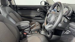2021 (21) MINI HATCHBACK 1.5 Cooper Classic 3dr Auto 5669108