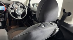 2021 (21) MINI HATCHBACK 1.5 Cooper Classic 3dr Auto 5669125