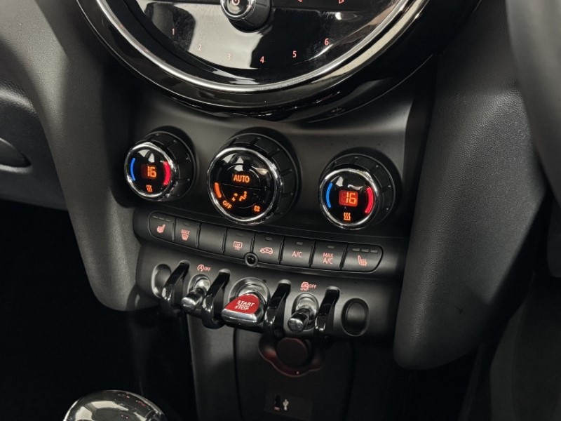2021 (21) MINI HATCHBACK 1.5 Cooper Classic 3dr Auto 5669102