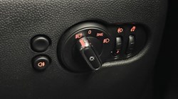 2021 (21) MINI HATCHBACK 1.5 Cooper Classic 3dr Auto 5669103
