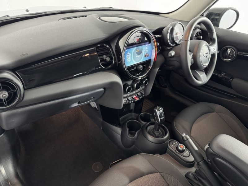 2021 (21) MINI HATCHBACK 1.5 Cooper Classic 3dr Auto 5669127