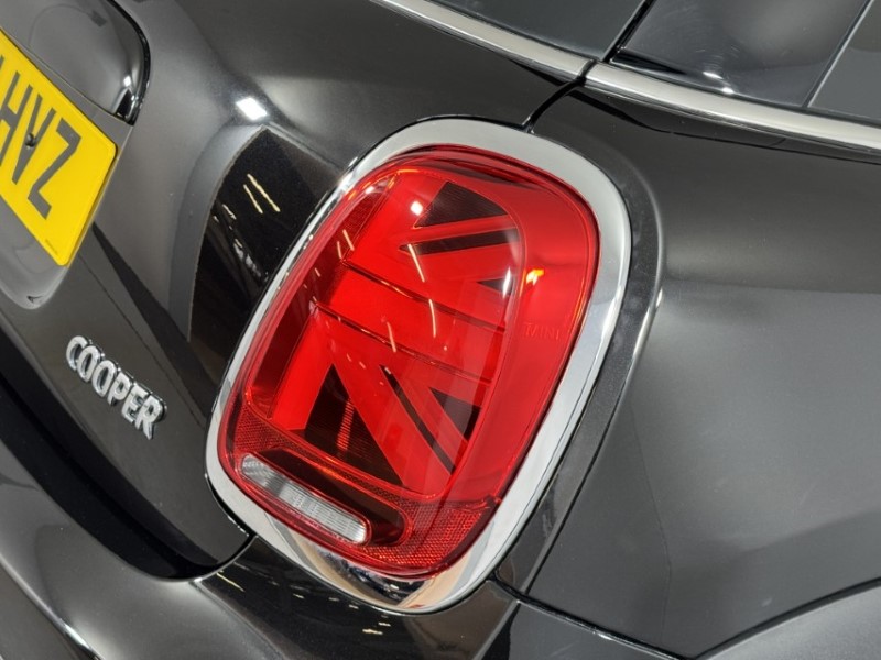 2021 (21) MINI HATCHBACK 1.5 Cooper Classic 3dr Auto 5669119