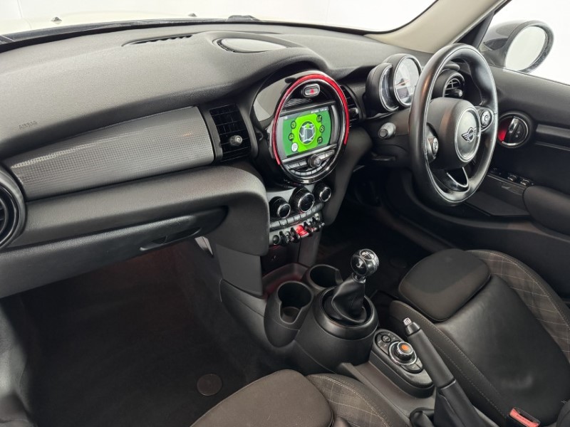 2018 (68) MINI HATCHBACK 1.5 Cooper II 5dr 5658936