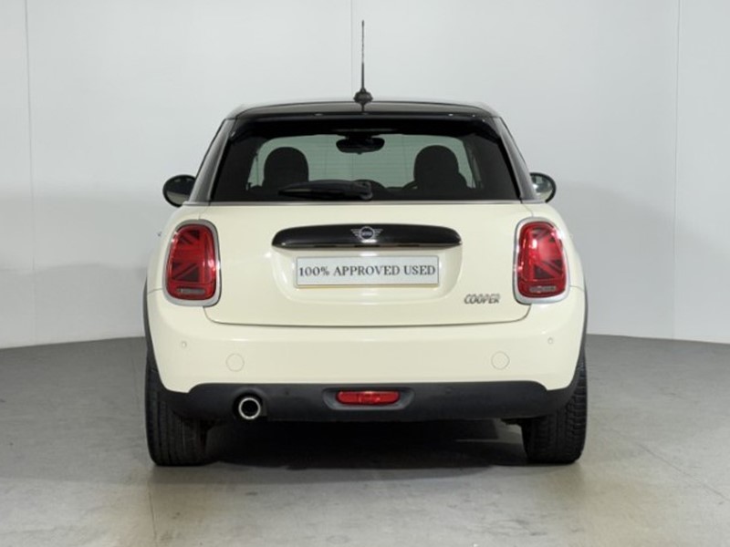 2018 (68) MINI HATCHBACK 1.5 Cooper II 5dr 5659036