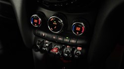 2018 (68) MINI HATCHBACK 1.5 Cooper II 5dr 5658890