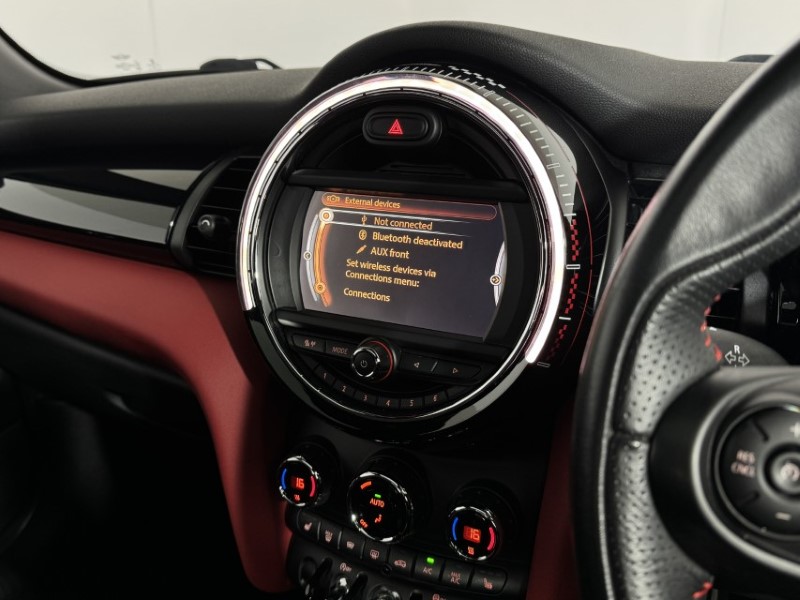 2017 (17) MINI HATCHBACK 2.0 John Cooper Works 3dr 5647455
