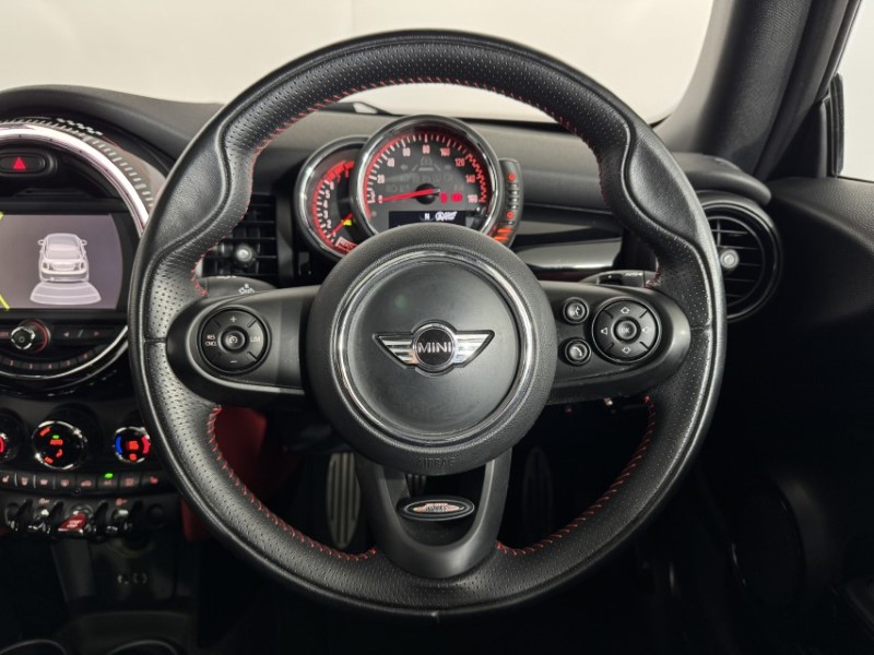 2017 (17) MINI HATCHBACK 2.0 John Cooper Works 3dr 5647445