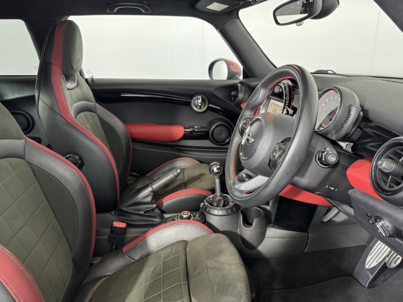 2017 (17) MINI HATCHBACK 2.0 John Cooper Works 3dr 5647466