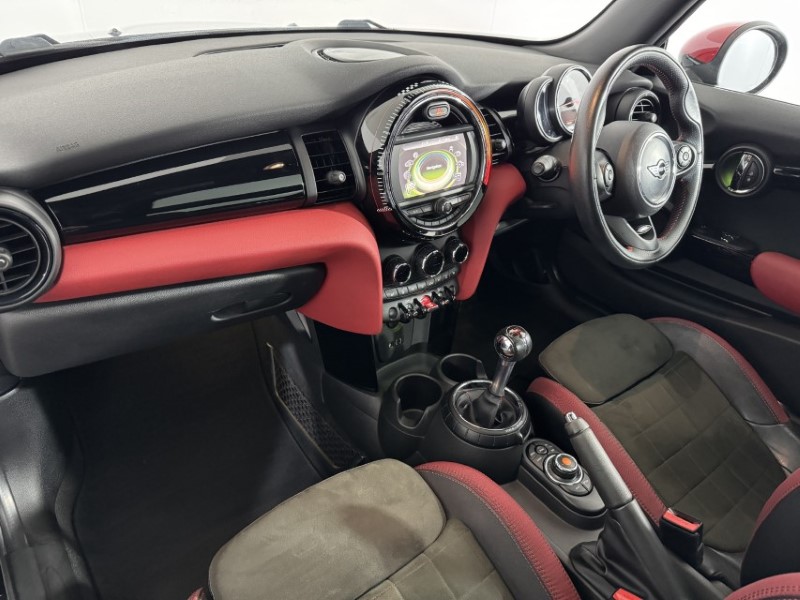 2017 (17) MINI HATCHBACK 2.0 John Cooper Works 3dr 5647489