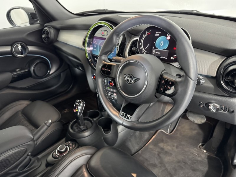 2023 (73) MINI HATCHBACK 1.5 Cooper Exclusive Premium 5dr Auto 5660636