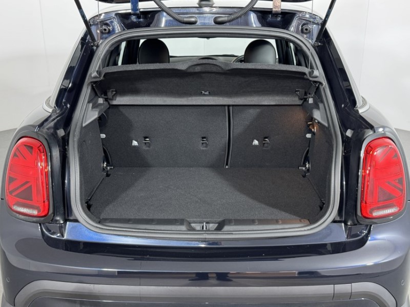 2023 (73) MINI HATCHBACK 1.5 Cooper Exclusive Premium 5dr Auto 5660653