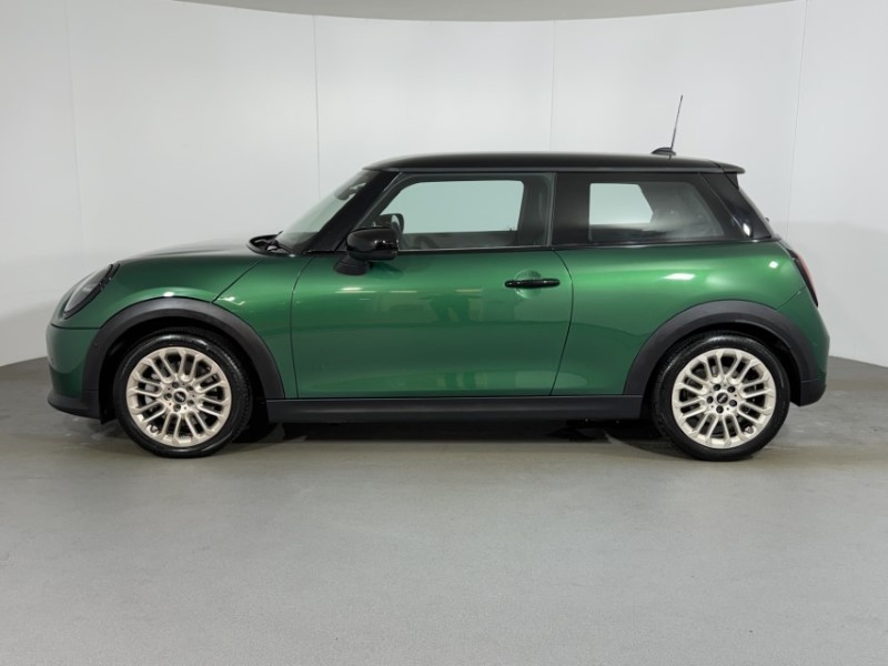 2024 (74) MINI COOPER 1.5 C Exclusive 3dr Auto 5685104