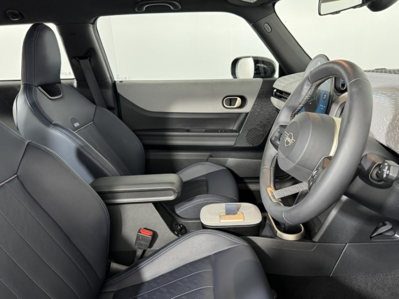 2024 (74) MINI COOPER 1.5 C Exclusive 3dr Auto 5685081