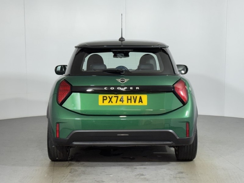 2024 (74) MINI COOPER 1.5 C Exclusive 3dr Auto 5685098