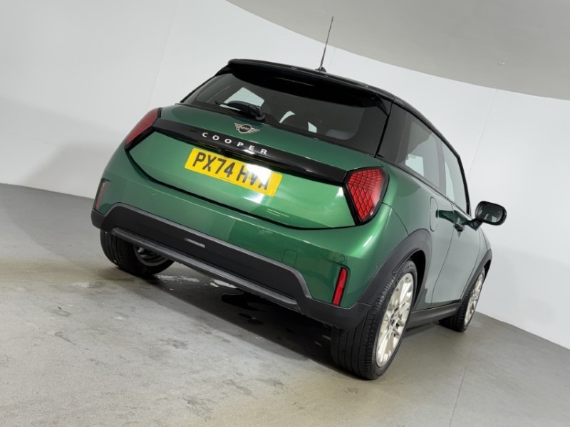 2024 (74) MINI COOPER 1.5 C Exclusive 3dr Auto 5685092