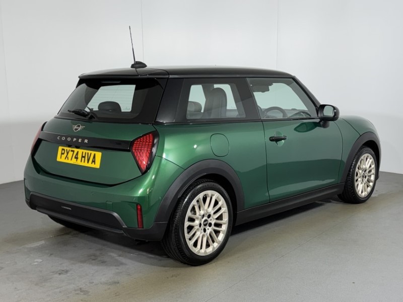 2024 (74) MINI COOPER 1.5 C Exclusive 3dr Auto 5685099