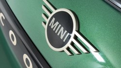 2024 (74) MINI COOPER 1.5 C Exclusive 3dr Auto 5685094